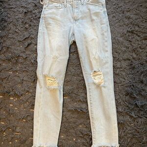 Distressed Light Blue Women's Jeans good American size 6/28